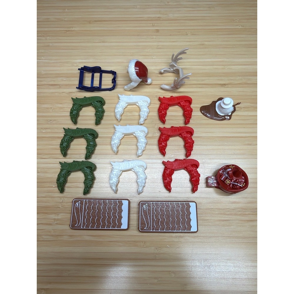 Hot Wheels Advent Calendar Christmas Accessories Lot 16 Pieces No Cars